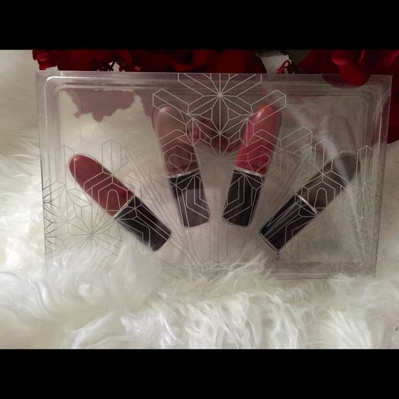 🆕 Mac Snowball Full Size  4 Lipsticks Kit 💄 - Picture 2 of 6